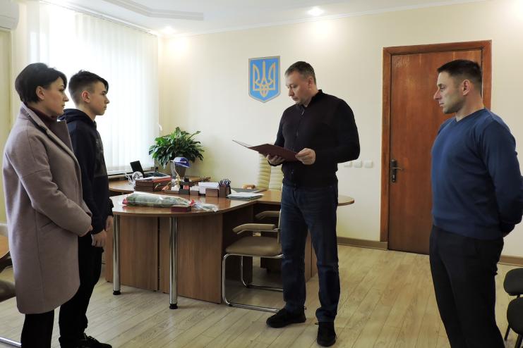 На Одещині синові загиблого захисника передали орден «За мужність» ІІІ ступеня